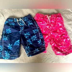 🩷🐬 2 Pairs of Boys GAP Swim Trunks 🐬🩷
